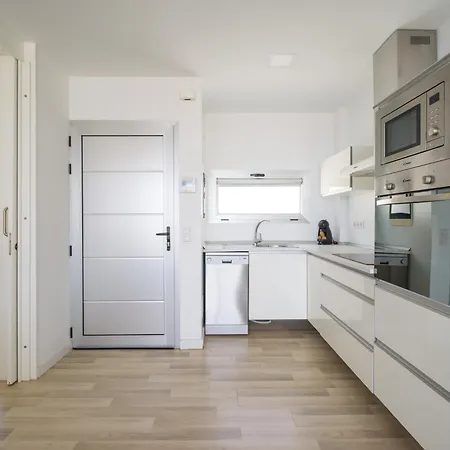 Beyond Amadores 12 *