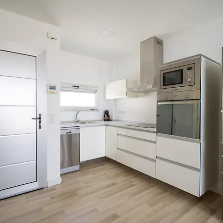 Ferienhaus Beyond Amadores 12