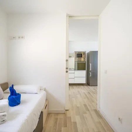 Beyond Amadores 12 *